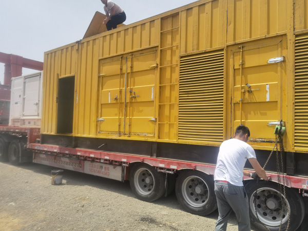 莫力达瓦除了负载情况和发动机维护，还有哪些因素会影响 200kw 柴油发电机的油耗？