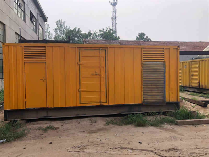 莫力达瓦柴油发电机如何判断新机油是否已经完全充满机油滤清器？