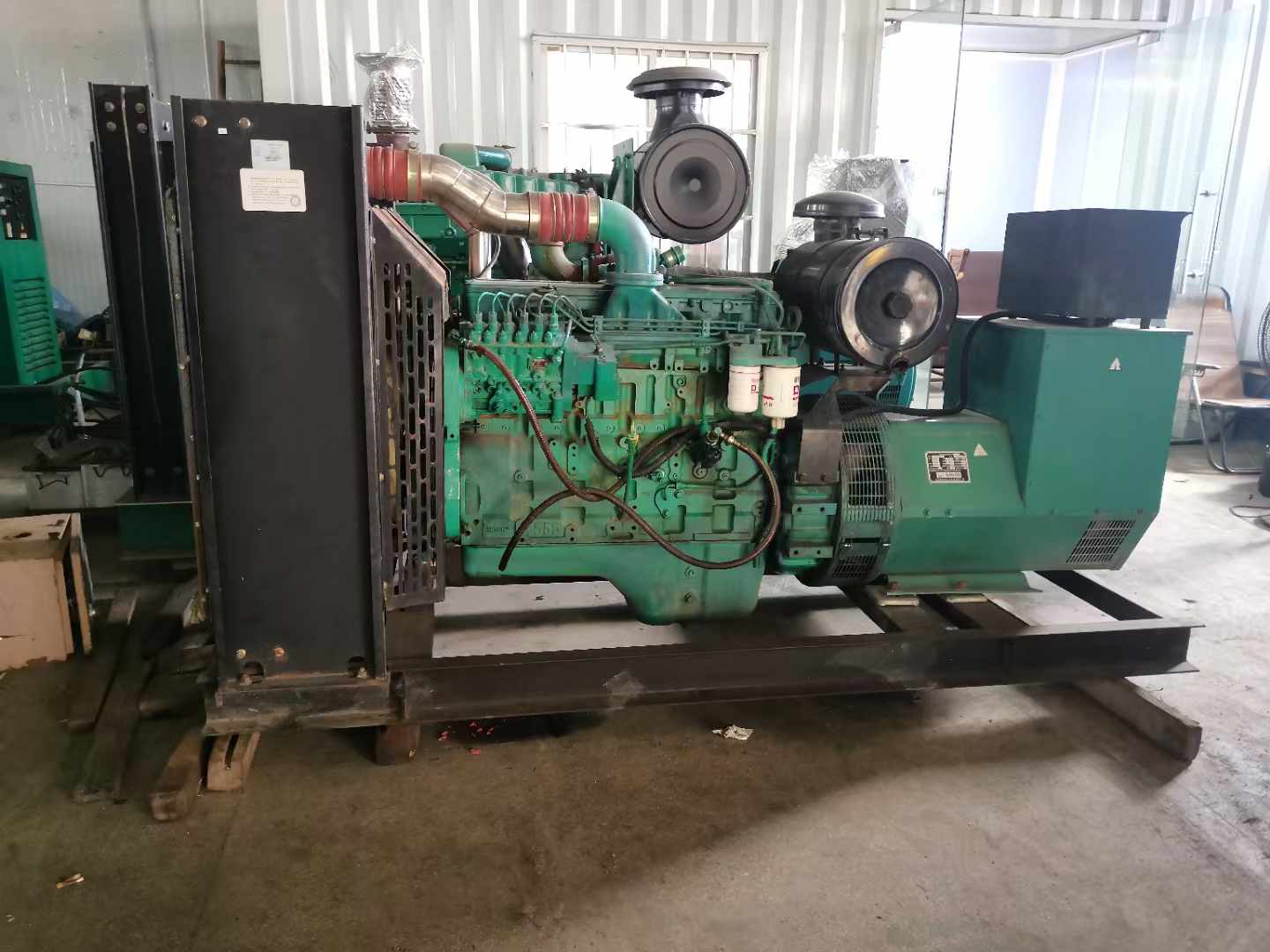 莫力达瓦发电机租赁如何确定电缆的承载电流是否在安全范围内？