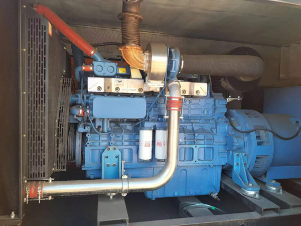 莫力达瓦柴油发电机组一般有几种电压输出？