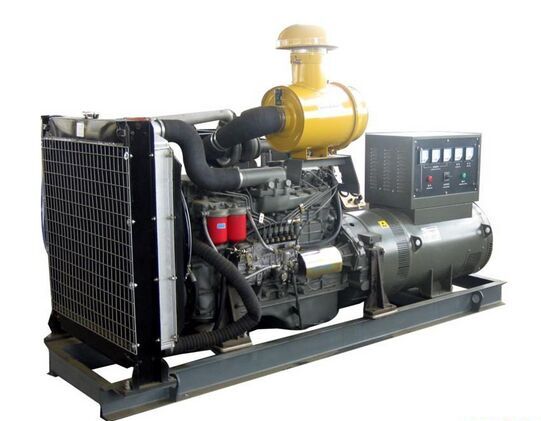 莫力达瓦汽油发电机组冬季保养时，燃油系统需要注意什么？